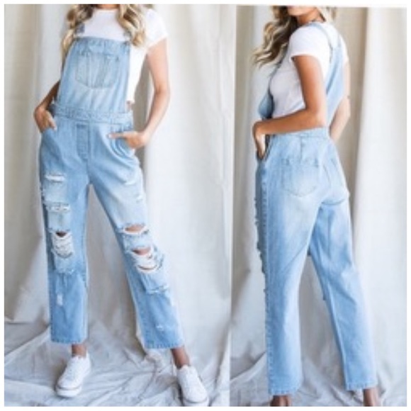 NEW DISTRESSED DENIM LOOSE FIT OVERALLS WITH POCKETS - Picture 2 of 9